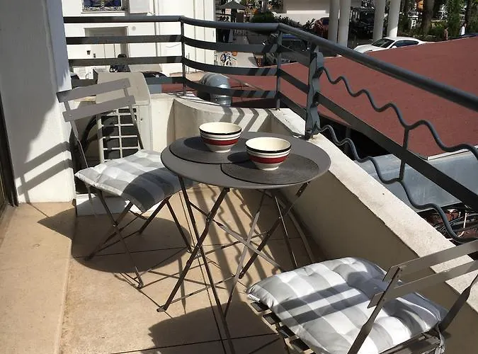 Le Palais Des Iles Cannes
